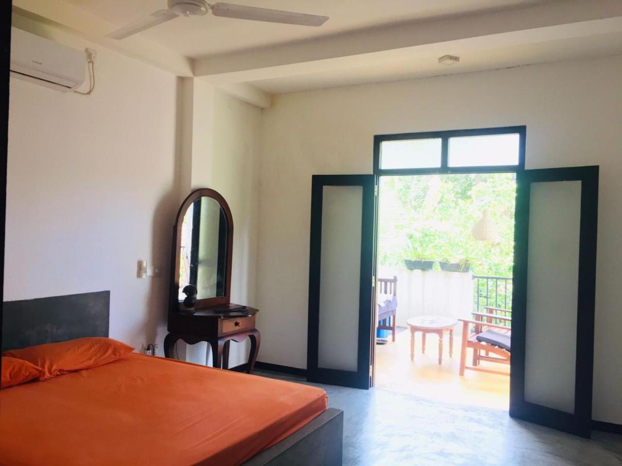 Om Villa Хикадува Екстериор снимка