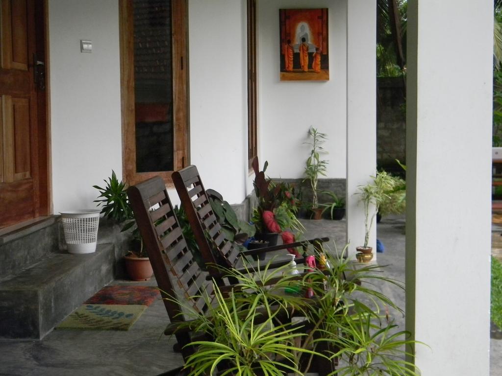 Om Villa Хикадува Екстериор снимка