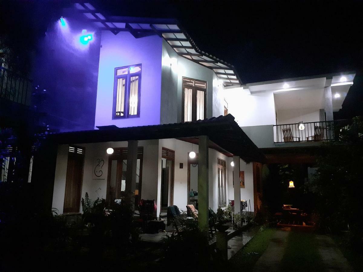 Om Villa Хикадува Екстериор снимка