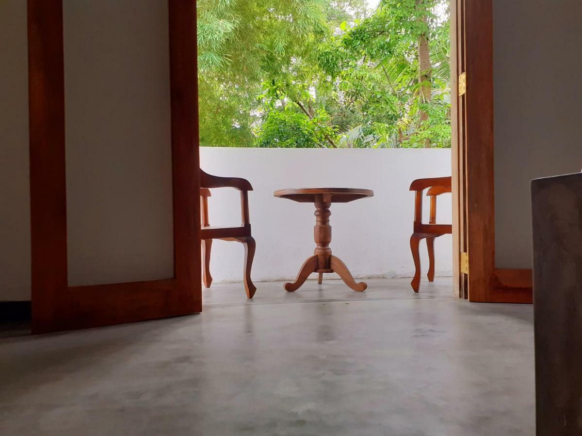 Om Villa Хикадува Екстериор снимка