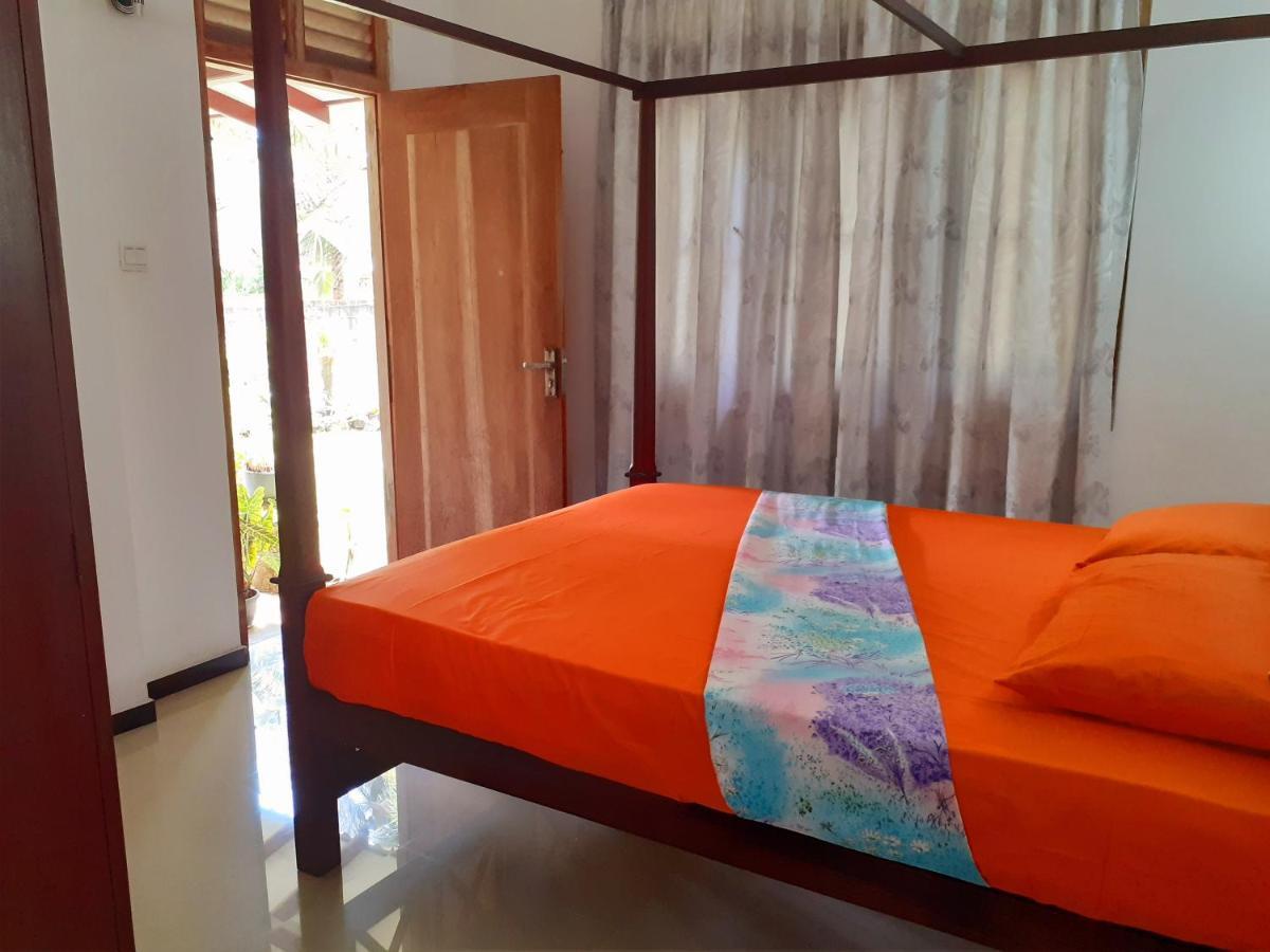 Om Villa Хикадува Екстериор снимка